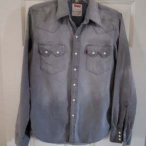 Levis sawtooth long sleeve shirt.